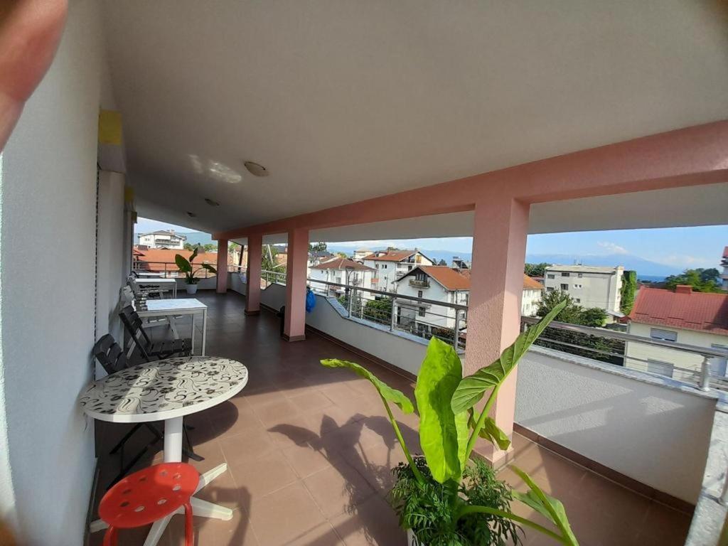 Vila Bolonja Struga Exterior foto